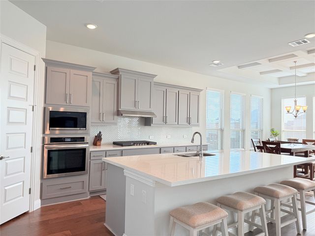 902 Lannister Street, Mansfield, TX 76063