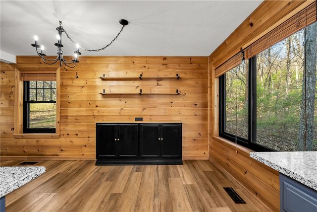 12825 E Wallin Mountain Road, West Fork, AR 72774