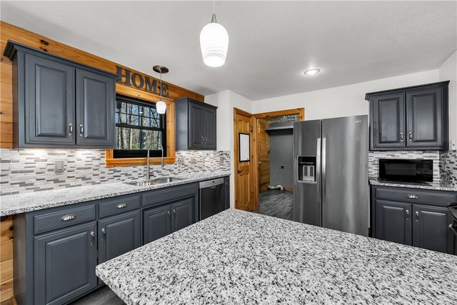 12825 E Wallin Mountain Road, West Fork, AR 72774