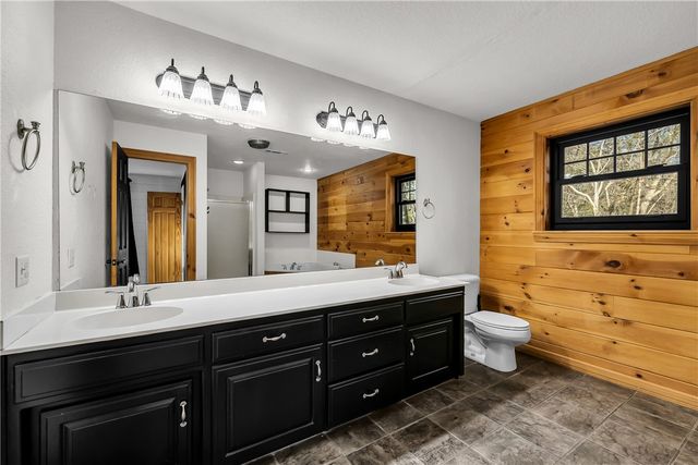 12825 E Wallin Mountain Road, West Fork, AR 72774