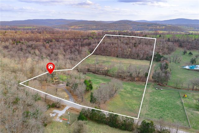 12825 E Wallin Mountain Road, West Fork, AR 72774