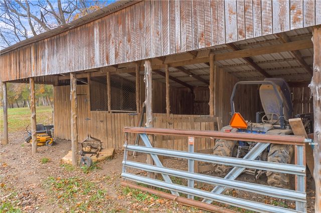 12825 E Wallin Mountain Road, West Fork, AR 72774