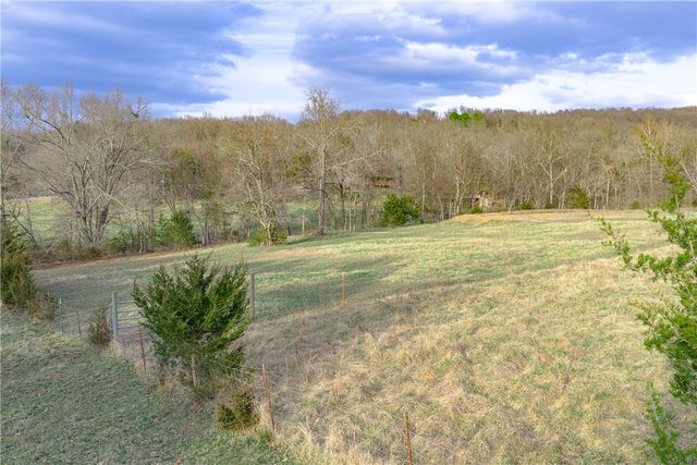 12825 E Wallin Mountain Road, West Fork, AR 72774