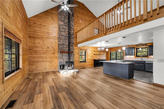 12825 E Wallin Mountain Road, West Fork, AR 72774