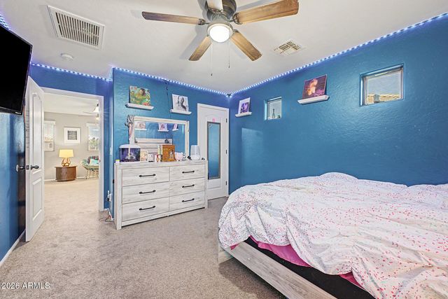 879 W HOLSTEIN Trail, San Tan Valley, AZ 85143