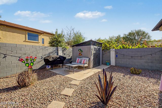 879 W HOLSTEIN Trail, San Tan Valley, AZ 85143