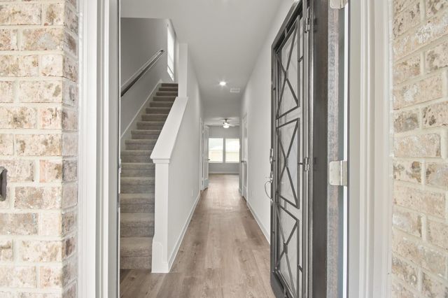 8010 Heroes Hall Drive, Magnolia, TX 77354