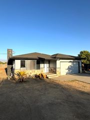 579 S Villa Street, Porterville, CA 93257