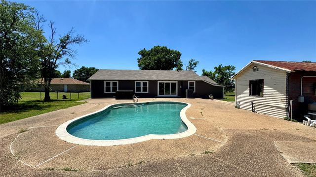1118 Griffith Avenue, Terrell, TX 75160