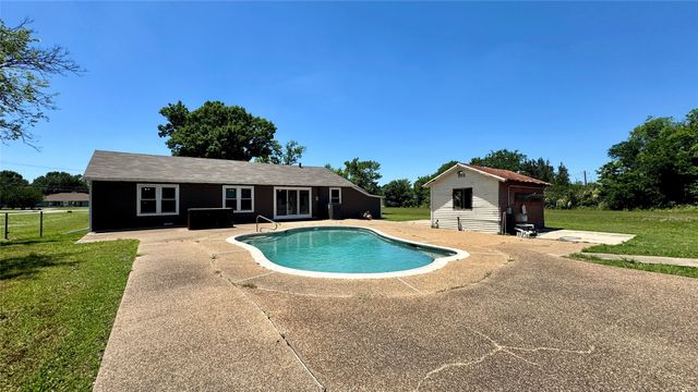1118 Griffith Avenue, Terrell, TX 75160
