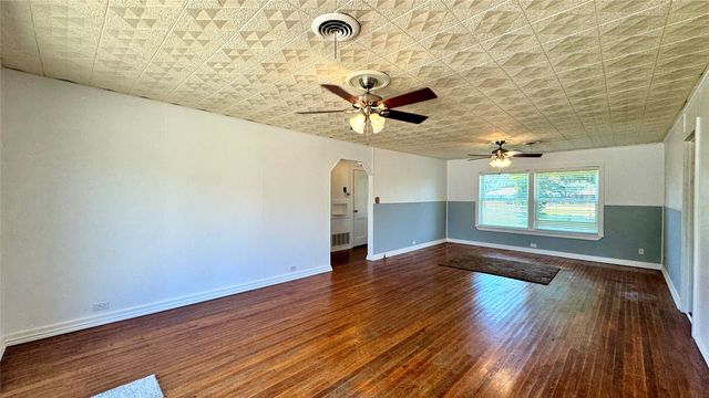 1118 Griffith Avenue, Terrell, TX 75160