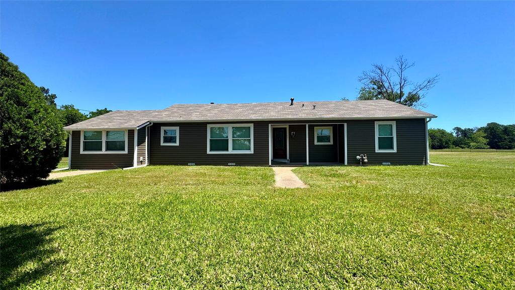 1118 Griffith Avenue, Terrell, TX 75160