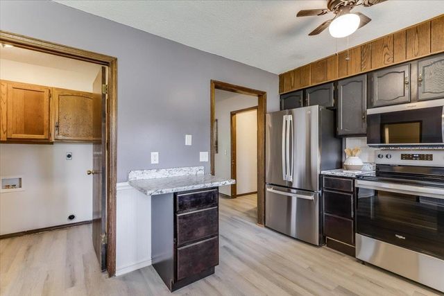 212 E Rosewood St, Rose Hill, KS 67133
