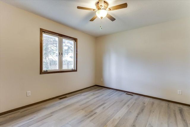 212 E Rosewood St, Rose Hill, KS 67133