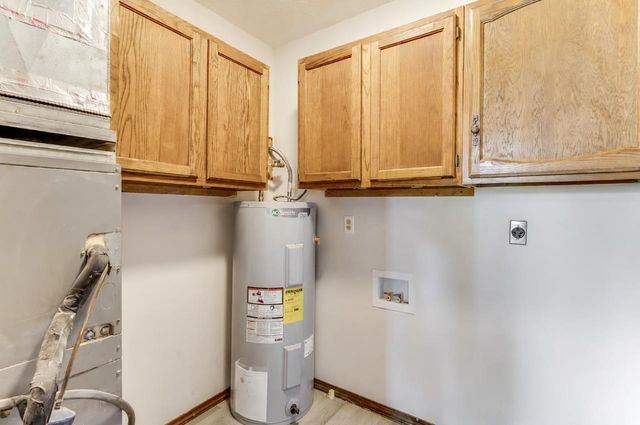 212 E Rosewood St, Rose Hill, KS 67133