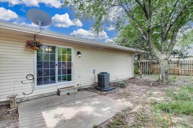 212 E Rosewood St, Rose Hill, KS 67133