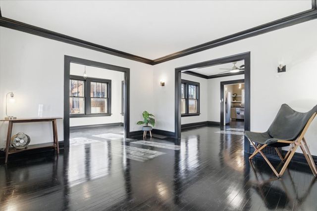 306 Oak Crest Street, Waukegan, IL 60085