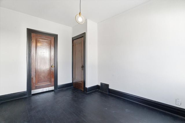 306 Oak Crest Street, Waukegan, IL 60085