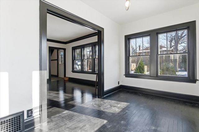 306 Oak Crest Street, Waukegan, IL 60085