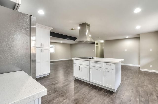 9006 Dunlap Street, Houston, TX 77074