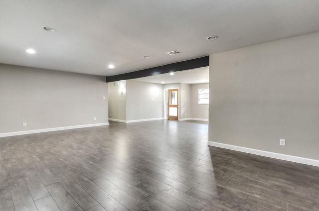 9006 Dunlap Street, Houston, TX 77074