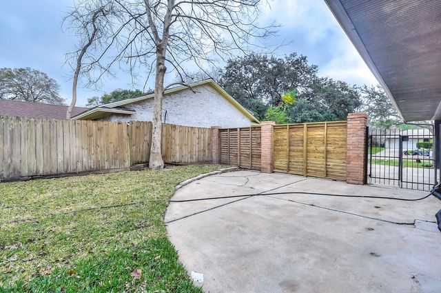 9006 Dunlap Street, Houston, TX 77074