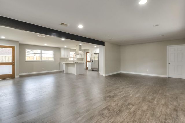 9006 Dunlap Street, Houston, TX 77074