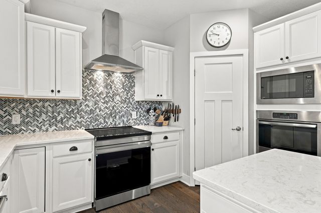 3627 NW 164th Street, Clive, IA 50325