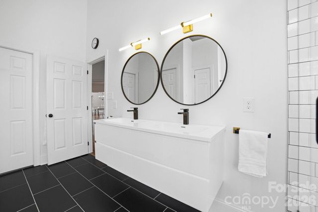 17206 Players Ridge Drive, Cornelius, NC 28031