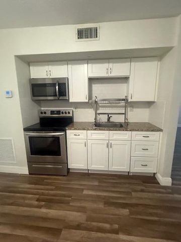 2710 Riverside Drive 203-a, Coral Springs, FL 33065