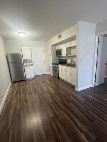 2710 Riverside Drive 203-a, Coral Springs, FL 33065