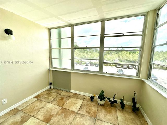 2771 Taft Street 302, Hollywood, FL 33020