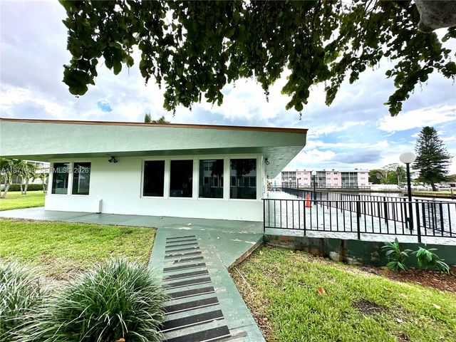 2771 Taft Street 302, Hollywood, FL 33020