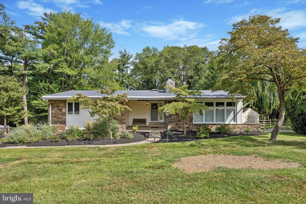 2315 BARREN HILL RD, Lafayette Hill, PA 19444