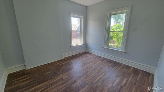 1215 Oakley Place, St Louis, MO 63112