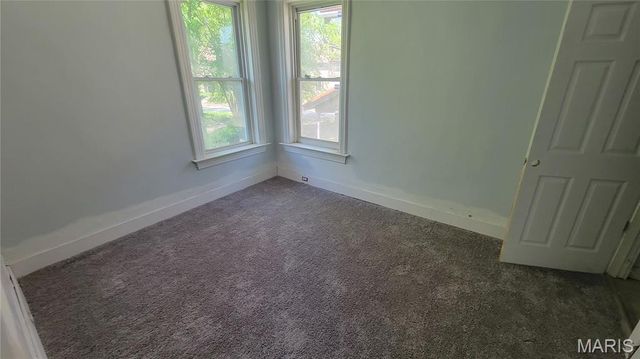 1215 Oakley Place, St Louis, MO 63112