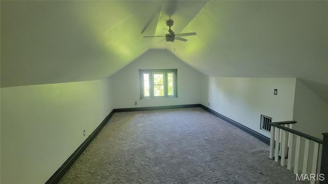 1215 Oakley Place, St Louis, MO 63112
