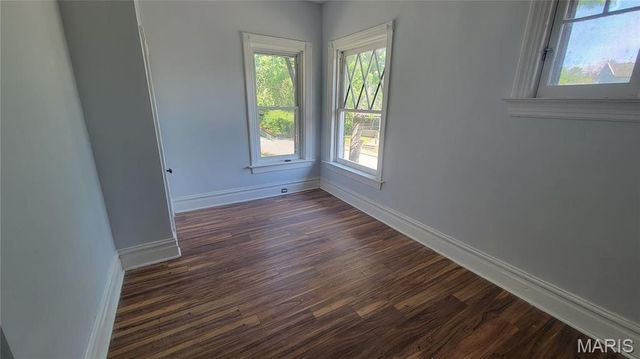 1215 Oakley Place, St Louis, MO 63112