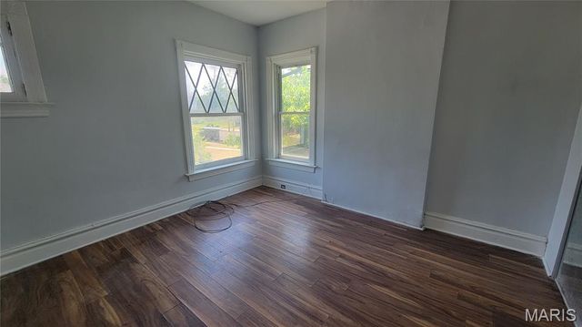 1215 Oakley Place, St Louis, MO 63112