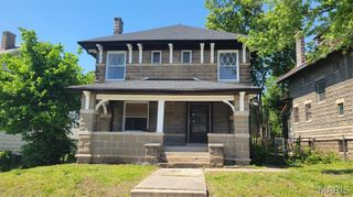 1215 Oakley Place, St Louis, MO 63112