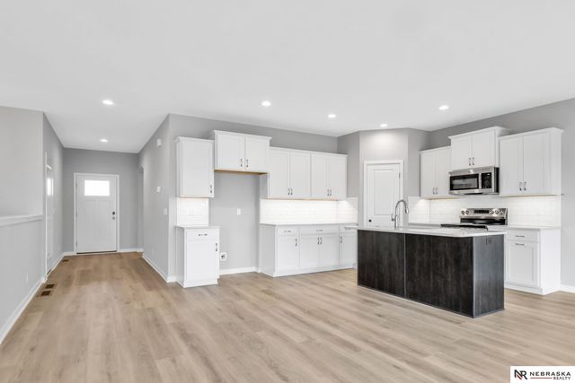 4437 S 213th Street, Elkhorn, NE 68022