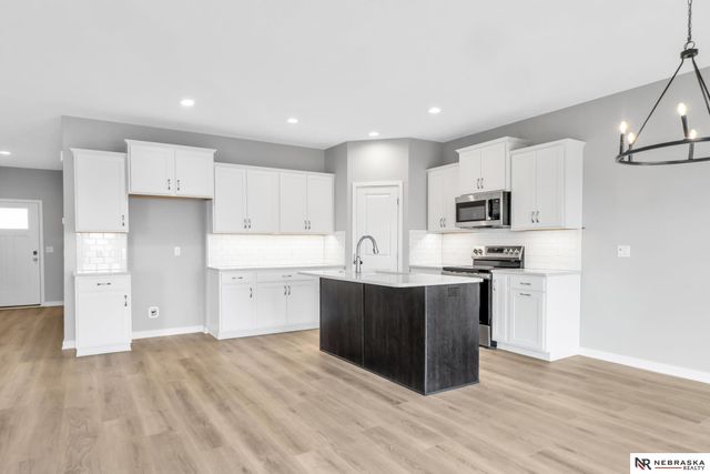 4437 S 213th Street, Elkhorn, NE 68022