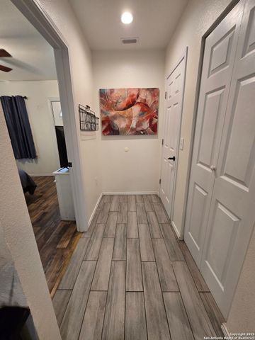 522 Overhill A, San Antonio, TX 78228