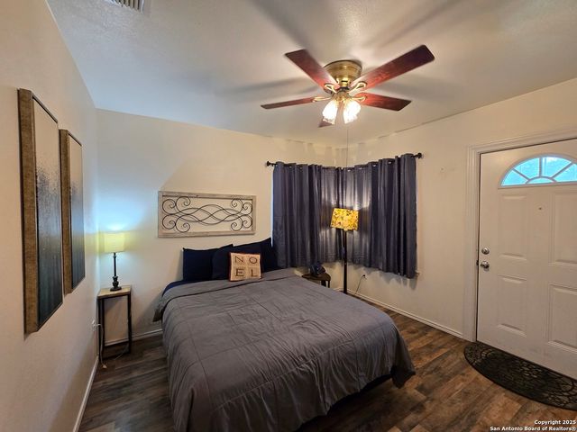 522 Overhill A, San Antonio, TX 78228