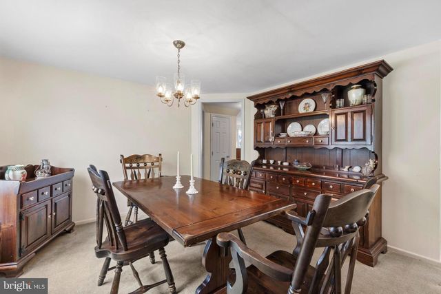 272 N 2ND ST, Surf City, NJ 08008