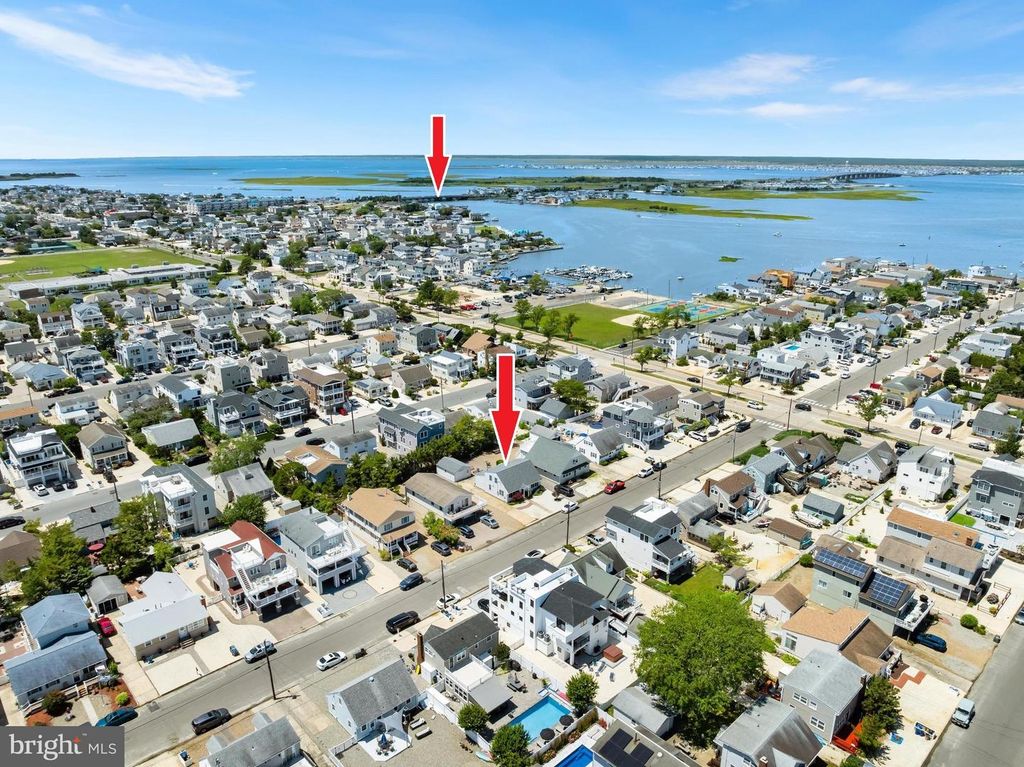 272 N 2ND ST, Surf City, NJ 08008
