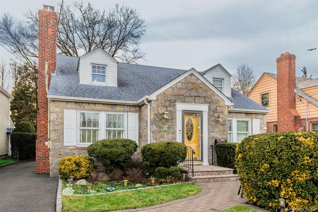 449 Mineola Boulevard, Williston Park, NY 11596