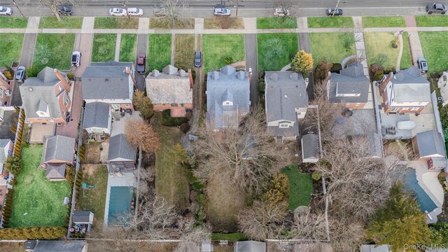 449 Mineola Boulevard, Williston Park, NY 11596