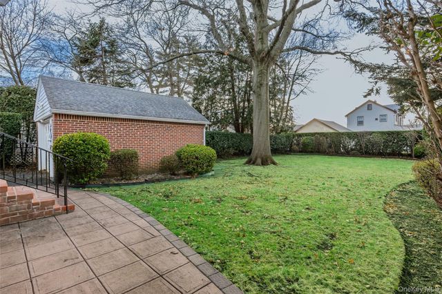 449 Mineola Boulevard, Williston Park, NY 11596