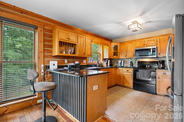422 Ridge Creek Drive, Taylorsville, NC 28681